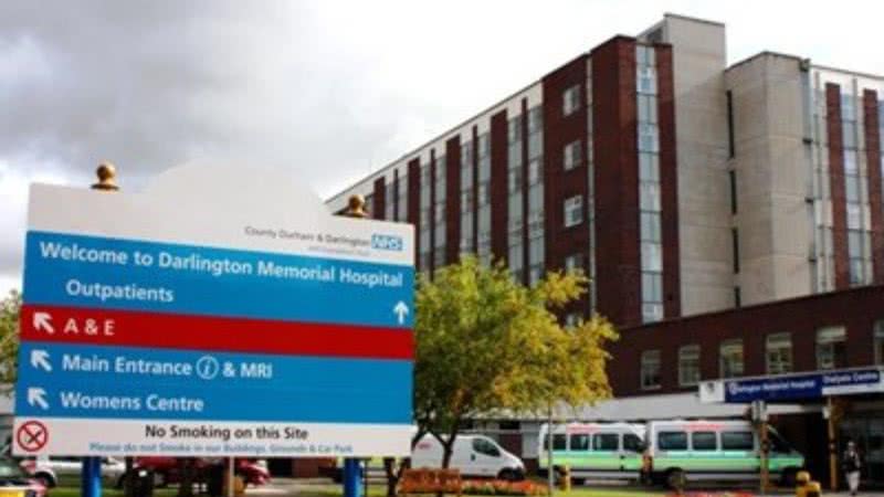Imagem da entrada do Darlington Memorial Hospital - Divulgação/Darlington Memorial Hospital