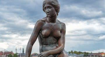 Estátua da Pequena Sereia, na Dinamarca - Wikimedia Commons