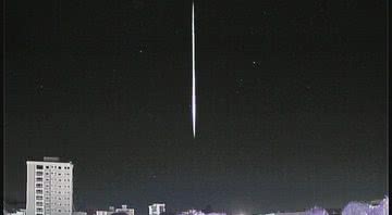 Fotografia do meteoro - Divulgação / Observatório Espacial Heller & Jung