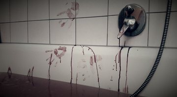 Fotografia meramente ilustrativa de banheira cheia de sangue - Divulgação / Pixabay/ HannahJoe7