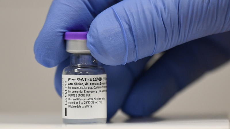 Na imagem, um frasco de vacina - Getty Images