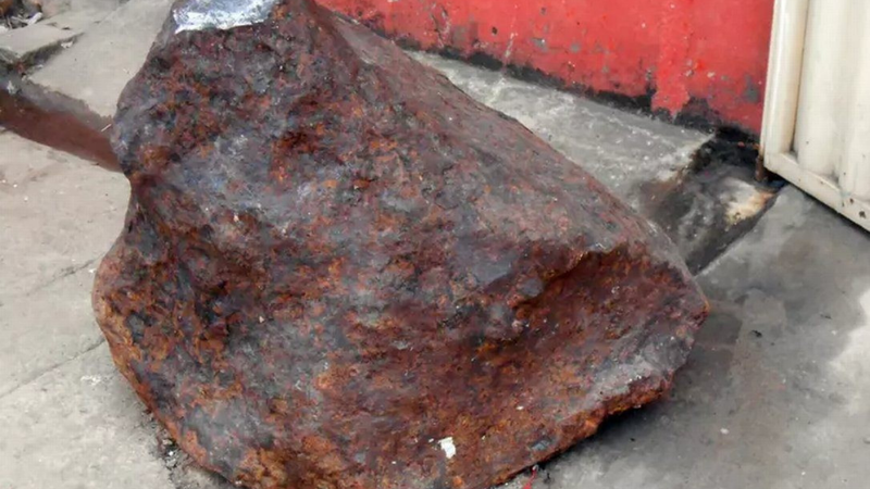 Meteorito encontrado em Goiânia - Divulgação/UFRJ