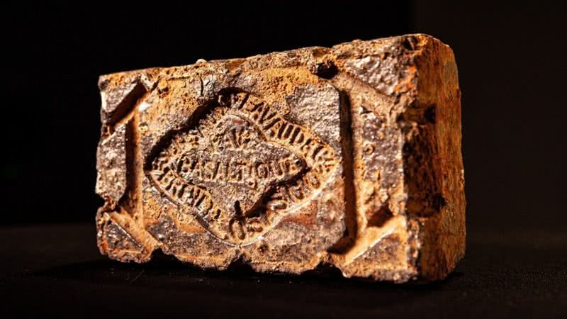Tijolo de basalto encontrado - Divulgação / Instituto Butantan