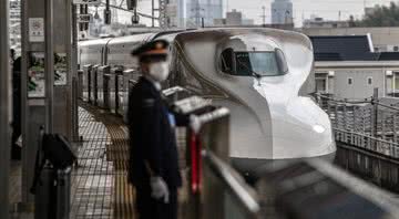 Imagem ilustrativa de estação de trem no Japão - Getty Images