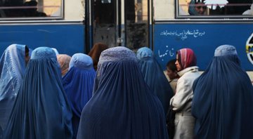 Imagem ilustrativa de mulheres afegãs - Getty Images