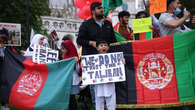 Protesto contra o Talibã ocorrido no Reino Unido em agosto deste ano