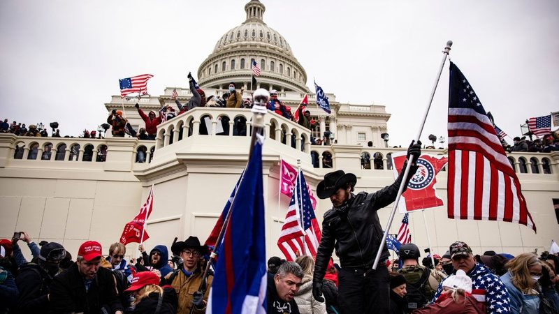 Apoiadores de Trump durante invasão ao Capitólio - Getty Images