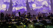 Visitantes na exposição imersiva de Van Gogh ocorrida em Londres - Getty Images