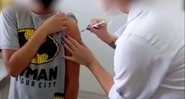 Menino não recebe dose da vacina - Divulgação / G1