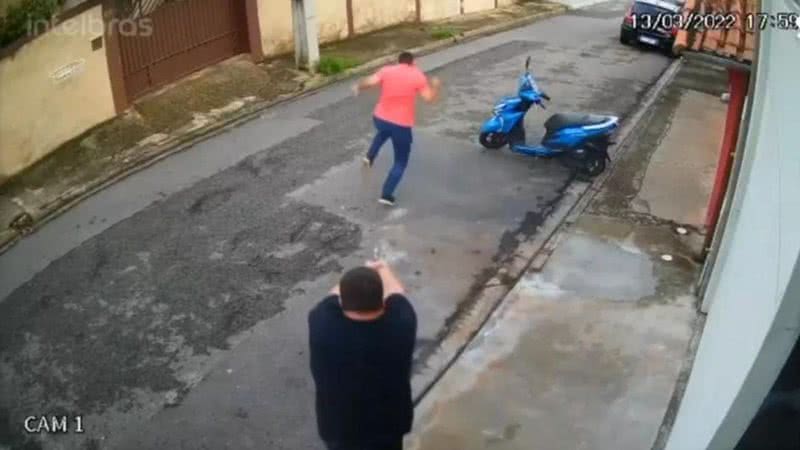 Homem de camisa escura atira no vice-prefeito Fabiano Batista de Lima (PL)