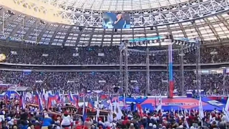Estádio lotado em Moscou nesta sexta-feira, 18