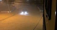 Ruas alagadas em Petrópolis após temporal - Divulgação / TV Globo