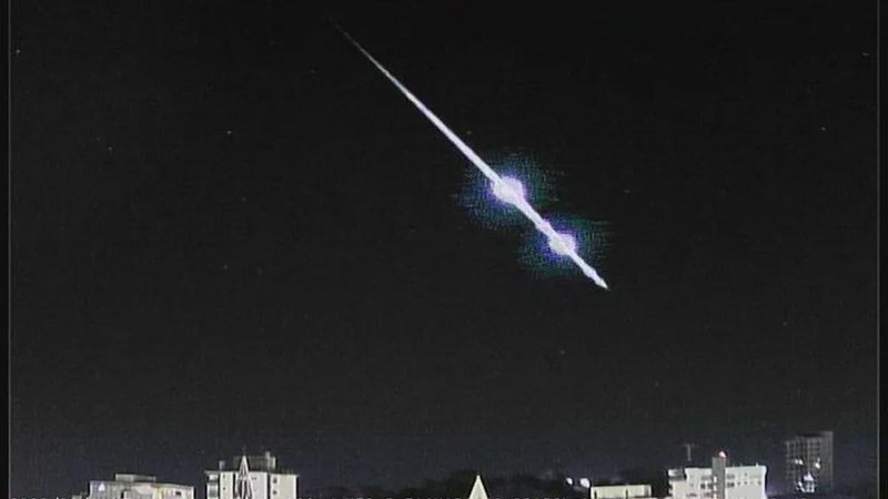 Registro do meteoro avistado sobre a costa do RS - Divulgação / Observatório Espacial Heller & Jung