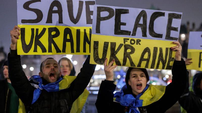 Grupo pede paz para a Ucrânia durante manifestação