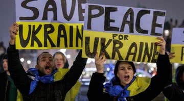 Grupo pede paz para a Ucrânia durante manifestação - Getty Images