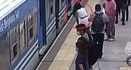 Mulher caiu no trilho do metrô - Divulgação / vídeo / Youtube / UOL