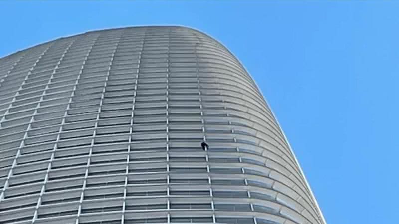 Homem escalou prédio de 61 andares