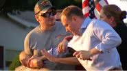 O candidato Lee Zeldin é atacado por homem - Divulgação / YouTube / NBC News