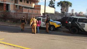 Mulher foi presa no sábado - Divulgação / RPC