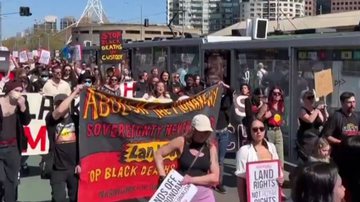 Manifestação ocorrida ontem, 22, na Austrália - Divulgação / vídeo / G1