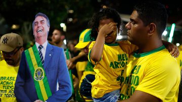 Eleitores de Bolsonaro no condomínio do presidente - Getty Images