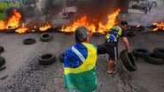 Bolsonaristas queimam pneus em rodovia - Getty Images
