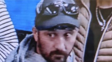 Homem preso por tentar despachar mala com explosivo - Divulgação / FBI