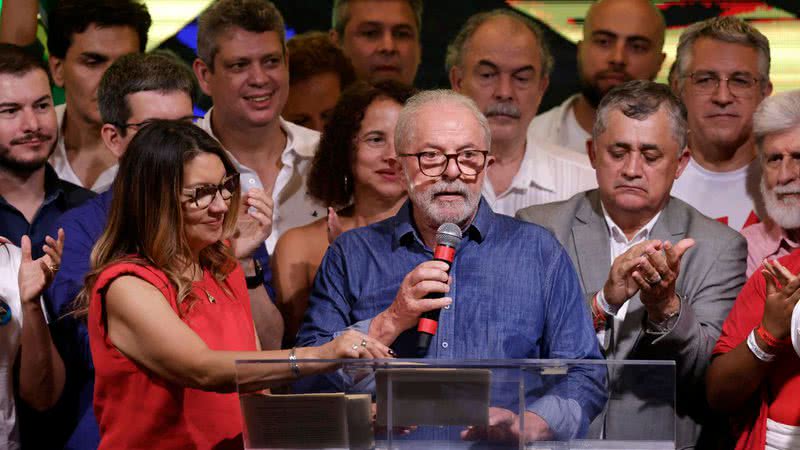 O presidente Lula ao lado de Janja - Getty Images