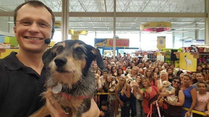 Alexandre Rossi com sua cadelinha Estopinha - Divulgação / Redes sociais
