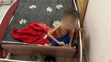 Menino de 7 anos foi encontrado em estado de desnutrição - Divulgação/PM