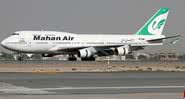 Imagem de um avião da companhia aérea iraniana Mahan Air - Wikimedia Commons