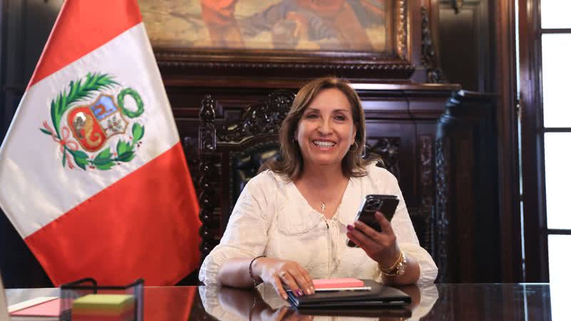 Dina Boluarte, a presidente do Peru - Reprodução/Twitter/DinaErcilia
