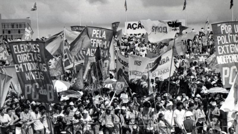 Manifestação "diretas já" pedindo eleições diretas para presidente - Arquivo da Agência Brasil - ABr via Wikimedia Commons