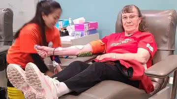 Josephine Michaluk, que já doou sangue mais de 200 vezes - Divulgação / Guinness World Records