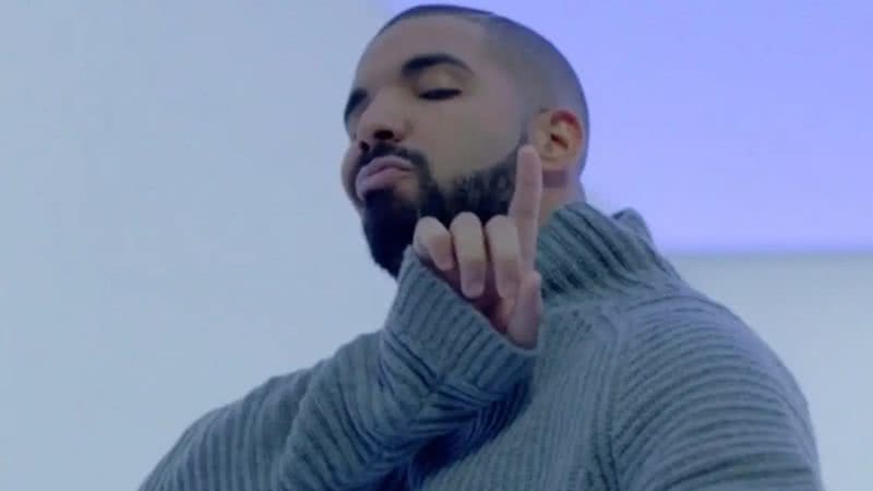 O rapper Drake no clipe de 'Hotline Bling' - Reprodução/Vídeo
