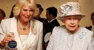 Camilla ao lado de Elizabeth II - Getty Images