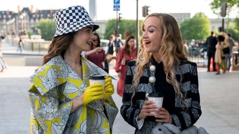 Emily e Petra em "Emily em Paris", da Netflix