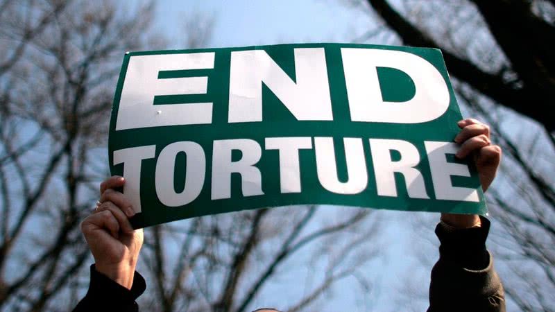 Imagem ilustrativa de protesto contra tortura