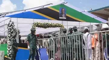 Imagem do enterro de John Magufuli, ex-presidente da Tanzânia - Divulgação/Youtube/África News