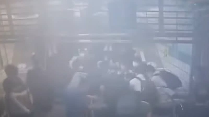 Acidente causado na escada rolante de estação de trem - Reprodução/Vídeo