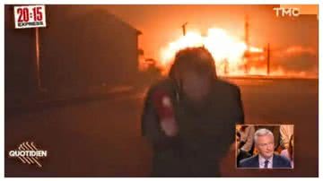 O repórter Paul Gasnier, da rede TMC, da França, no momento da explosão de um míssil durante entrada ao vivo na Ucrânia - Reprodução/Twitter/MrAdrien79