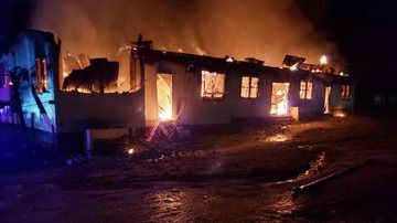Dormitório no momento do incêndio - Força Policial da Guiana