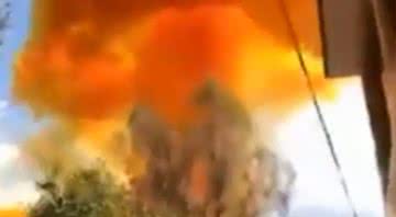 Imagem da queda do propulsor de foguete na China - Divulgação/Twitter