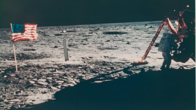 A única foto de Neil Armstrong na Lua - Divulgação/ Christie's