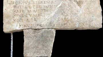 Fragmentos de fasti ostienses com inscrições sobre o Imperador Adriano - Italian Ministry of Culture