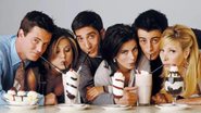 Elenco de Friends em foto promocional da série - Divulgação / Warner Bros