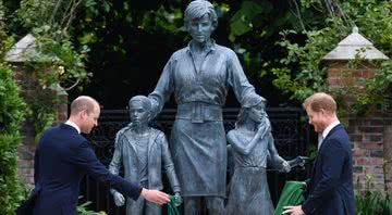 William e Harry em inauguração de estátua em homenagem à Diana - Getty Images