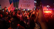 Imagem de manifestantes em Cuba - Getty Images