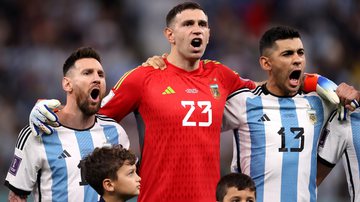 Jogadores argentinos perfilados no hino nacional - Getty Images