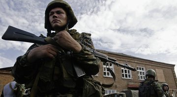 Imagem ilustrativa de combatentes russos - Getty Images